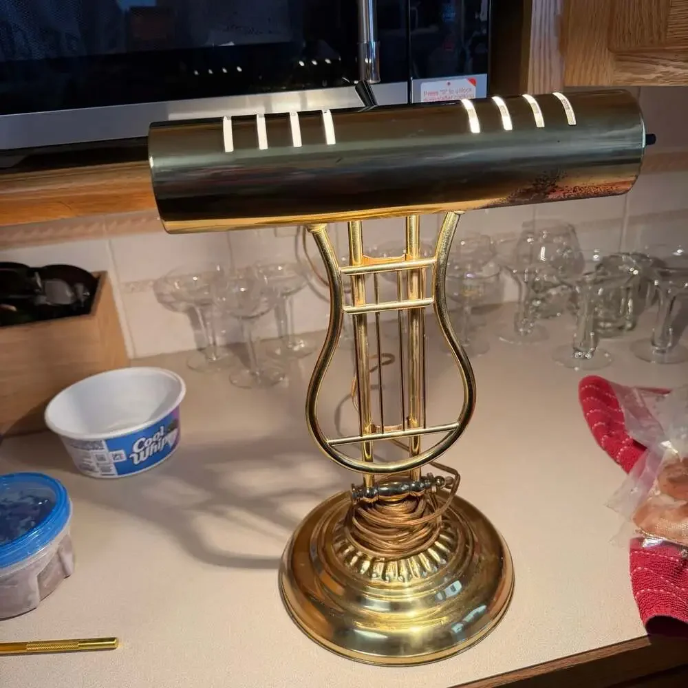 Vtg Musical Harp Lyre Shaped Brass Desk Piano Lamp 16” Tall *